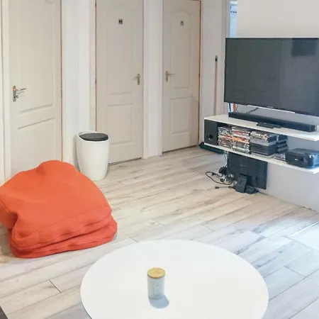 Apartament Beautiful In W/ Jacuzzi, Wifi And 1 Bedrooms Balatonszárszó